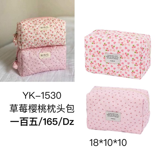 [YK - 1530] [12u/cx]Estuche acolchado de tela con diseño de fresa y cereza 18*10*10cm